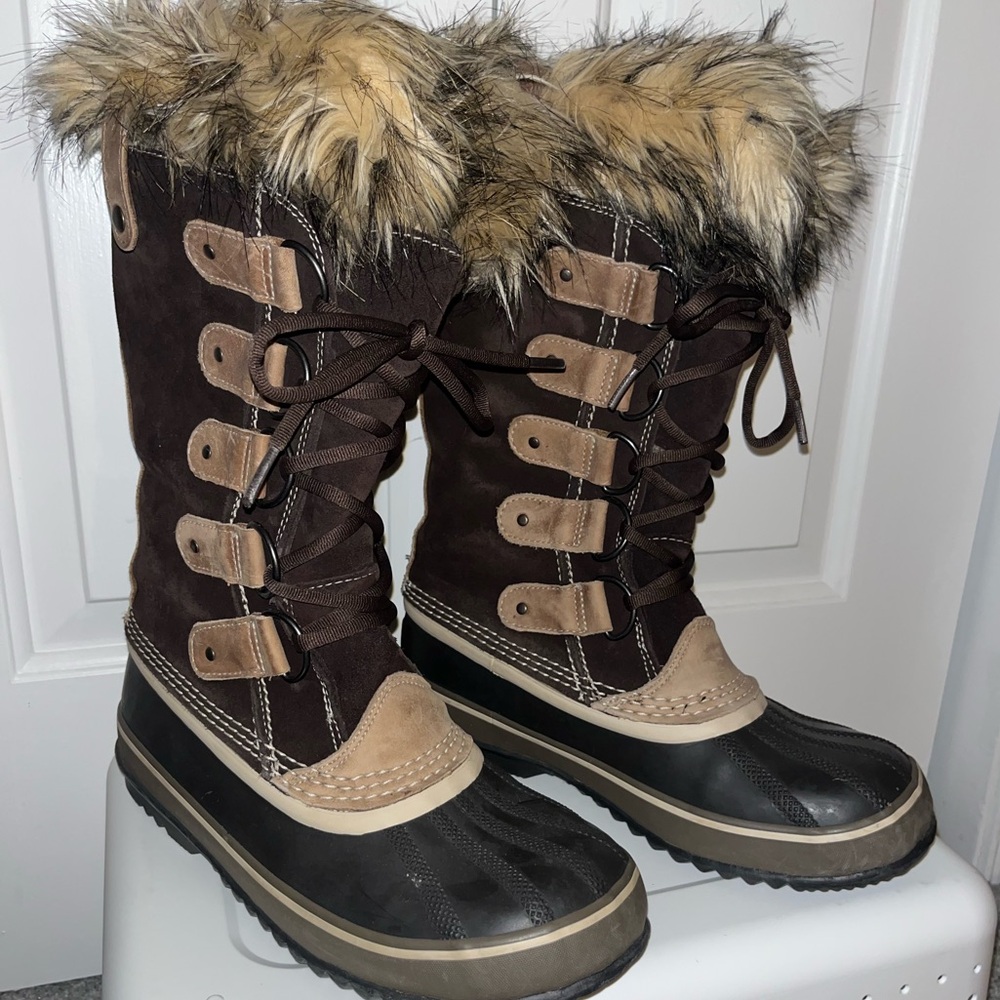 Sorel size 9 winter boots